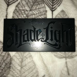 ON HOLD: Kat Von D Shade + Light Contour Palette